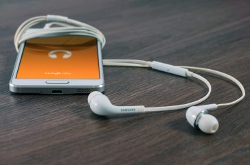 How to Start Listening to Audiobooks